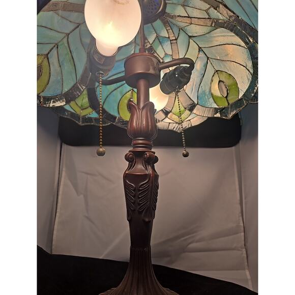 Vintage Tiffany Style 22" Stained Glass Peacock Table Lamp - Picture 6 of 11